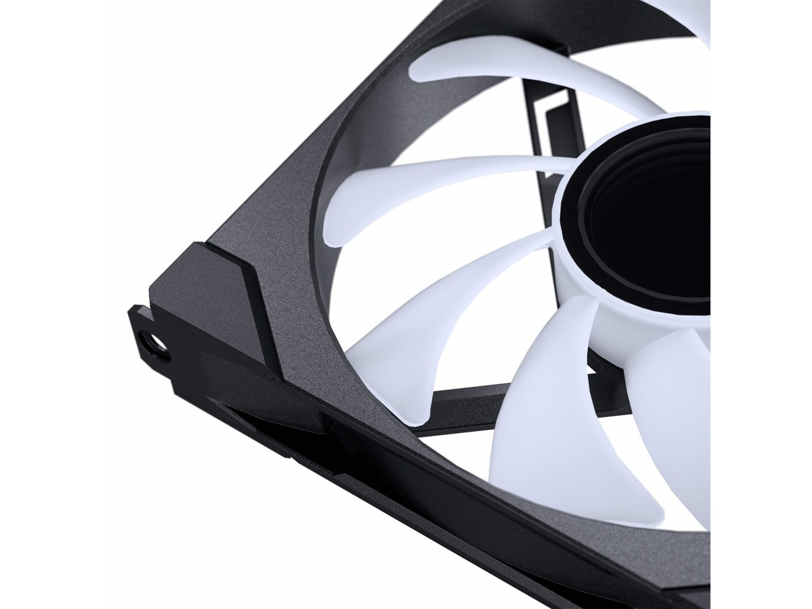 Phanteks M25 Gen2 140mm DRGB Ventilator (sort) Blæsere