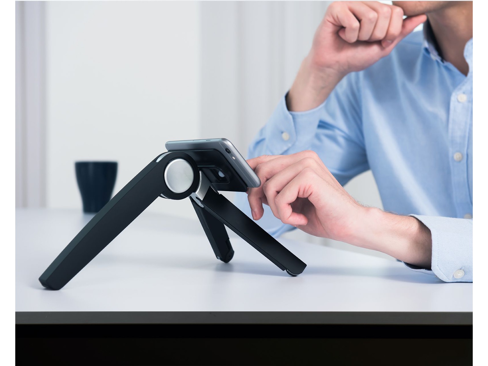 Kenson Spider tablet- og laptopstativ (hvid) Bærbar stativ