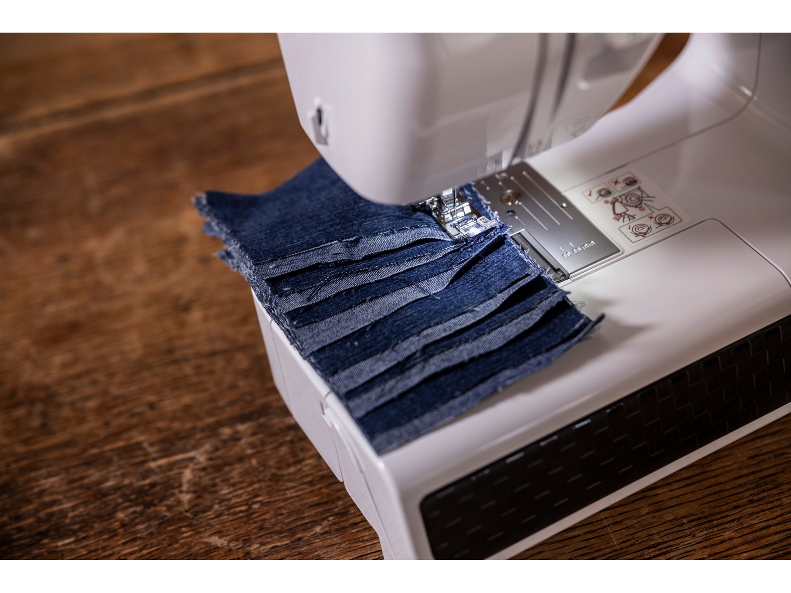 Brother HF27ZW1 Strong & Tough Symaskine Symaskiner