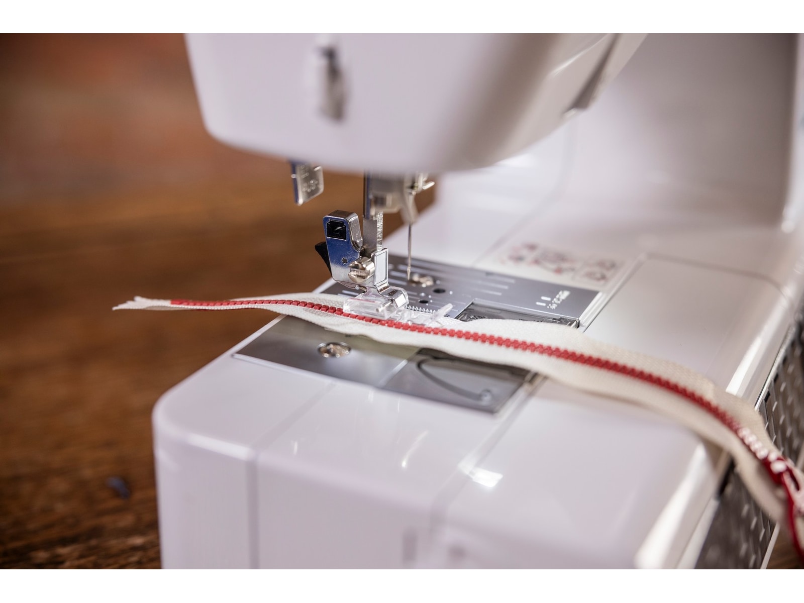 Brother HF27ZW1 Strong & Tough Symaskine Symaskiner