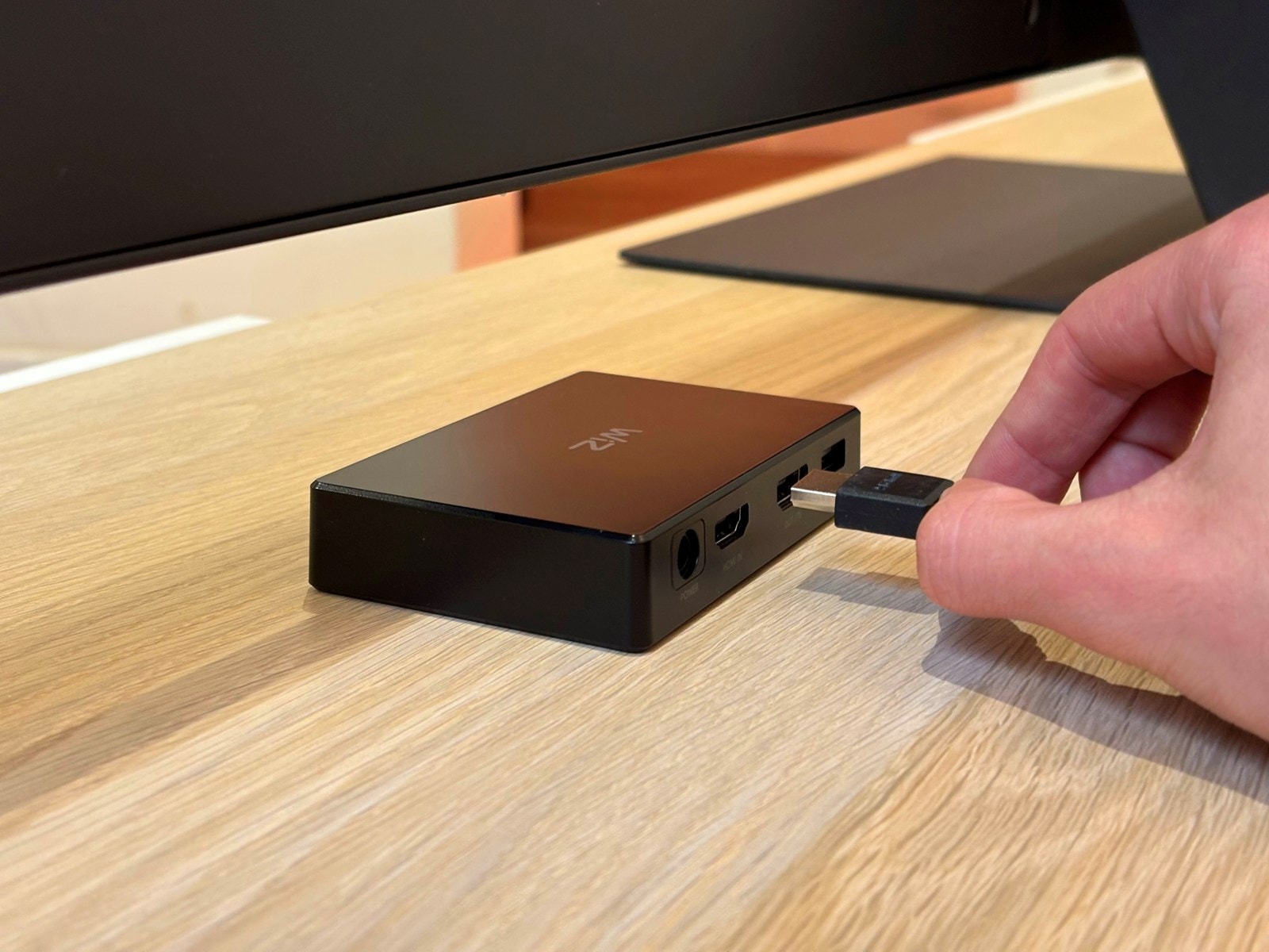 WiZ HDMI-synkroniseringsboks med TV-lysstribe (55"-65") Led strips & underholdning