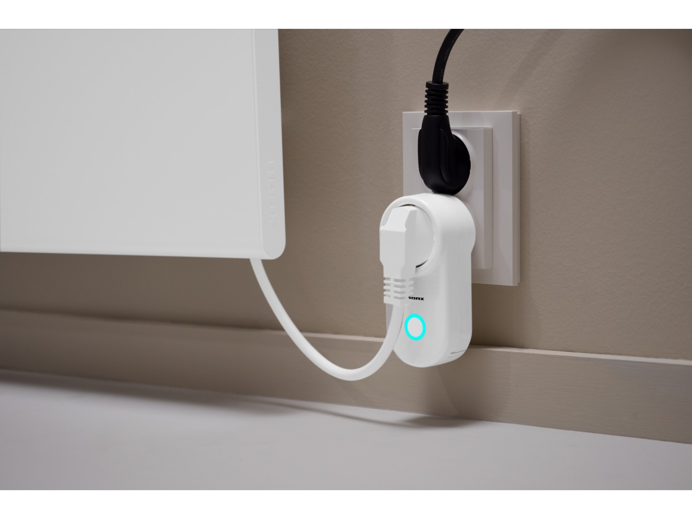 Adax WiFi Smart Plug med termostat 16A/3680W Tilbehør til varme