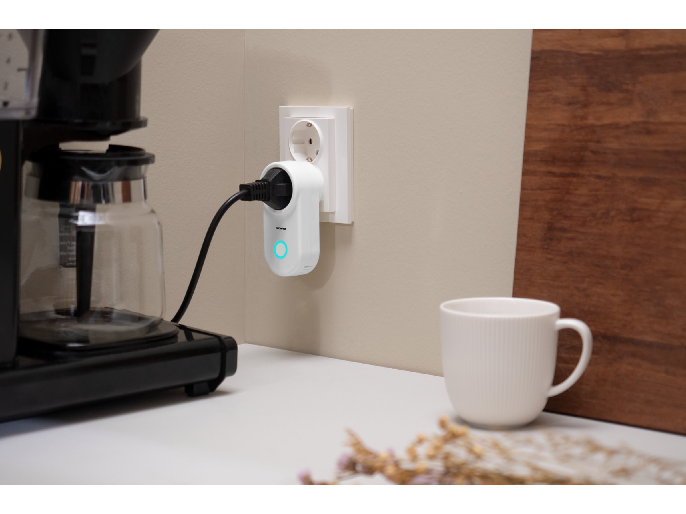 Adax WiFi Smart Plug med termostat 16A/3680W Tilbehør til varme