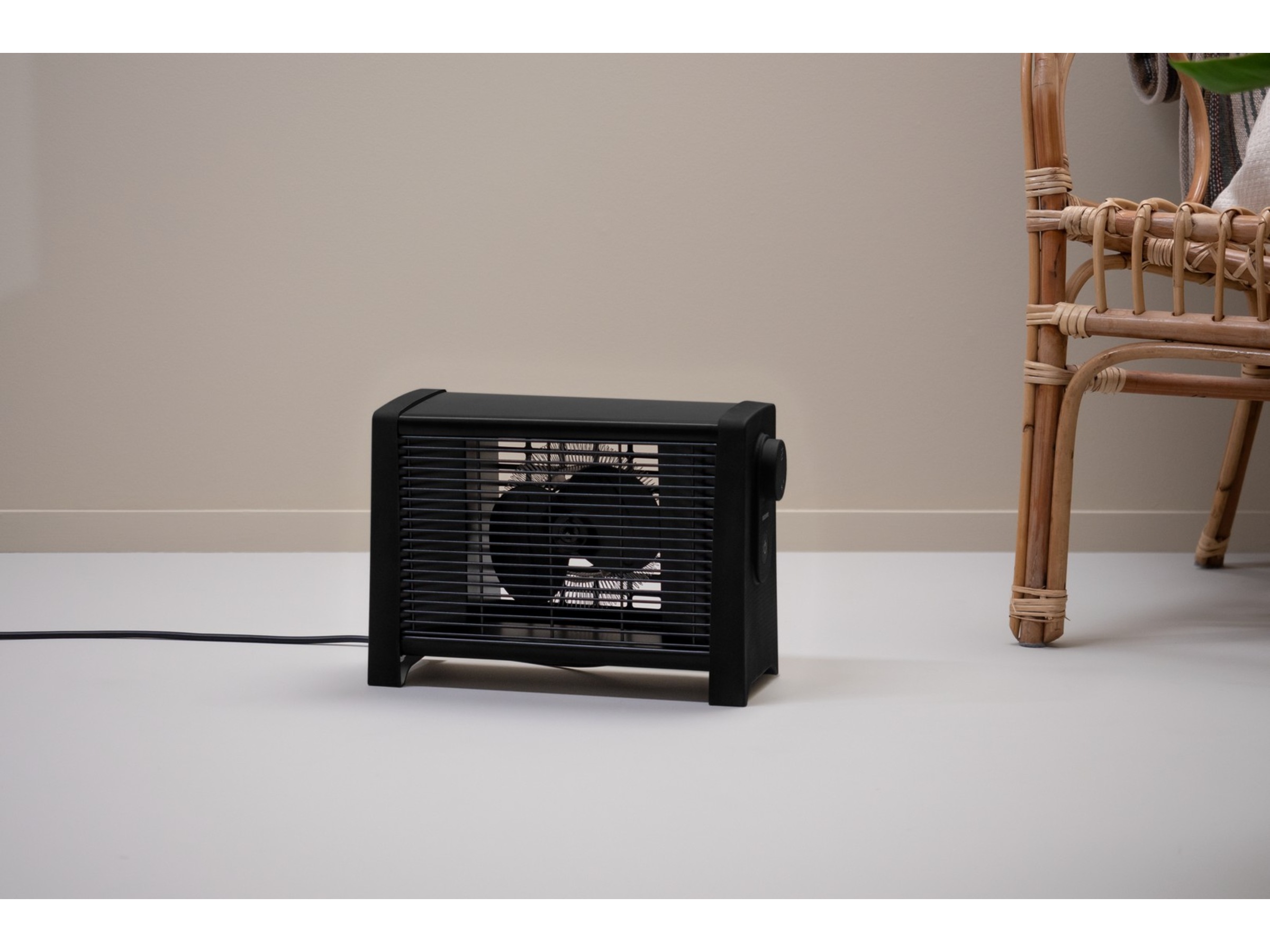 Adax Ena VV1120DTFB varmluftsovn 2000W (sort) Ventilatorer og varmluftovne