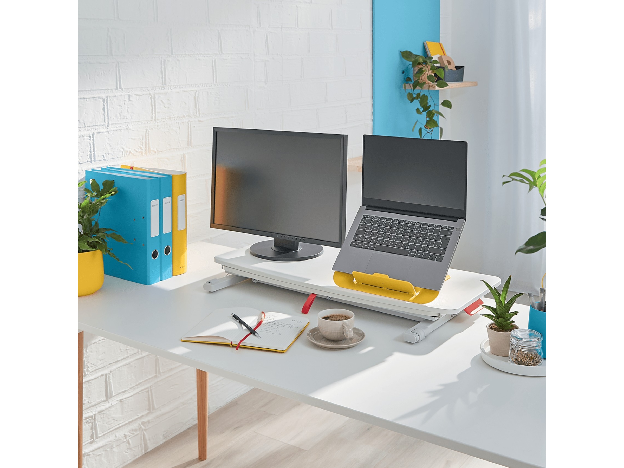 Leitz Ergo Cozy Justerbart PC bord m/plade (hvid) Bærbar stativ