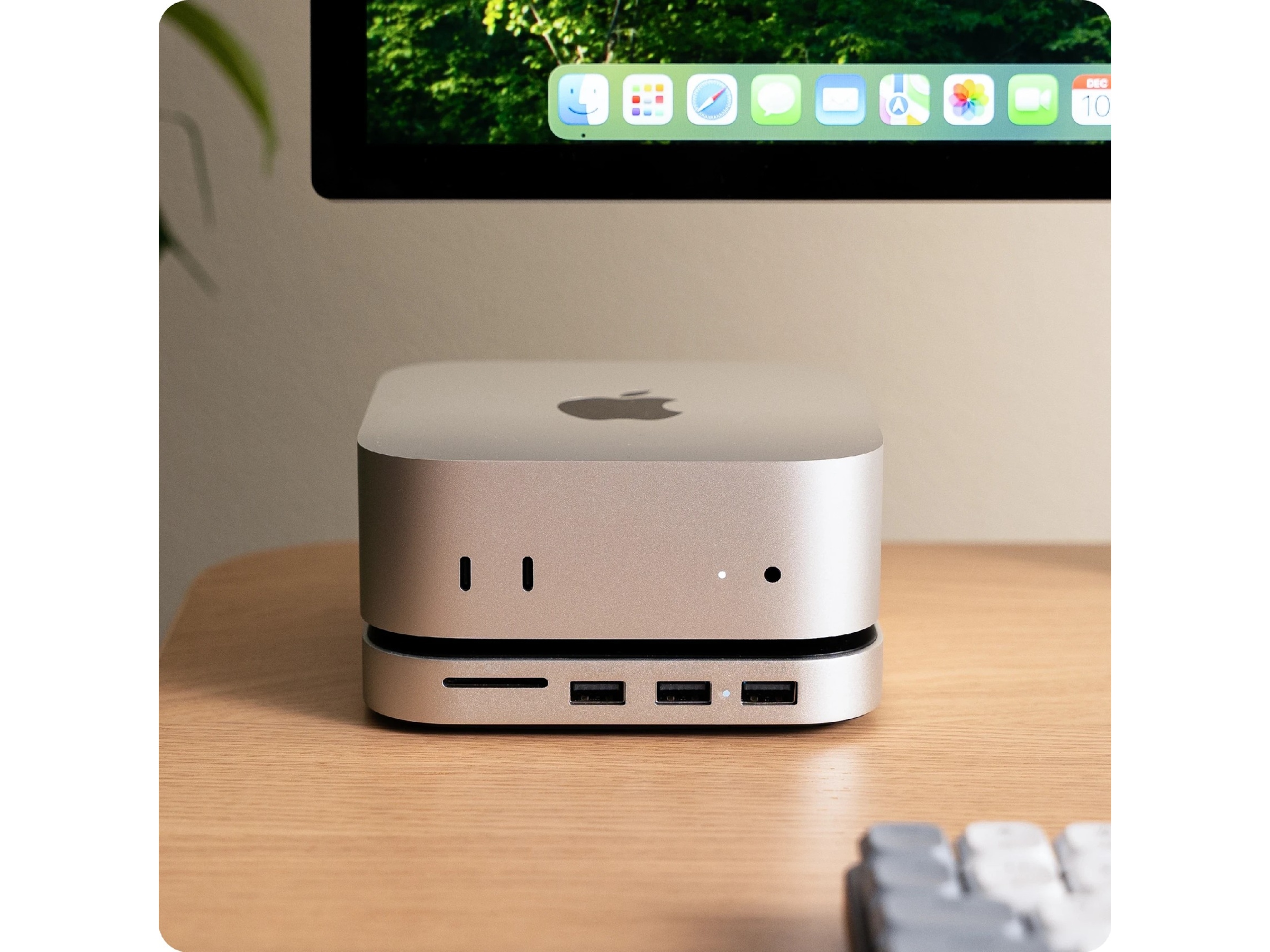 Satechi Mac Mini M4 Stand & Hub (sølv) Dockingstation og USB-hub
