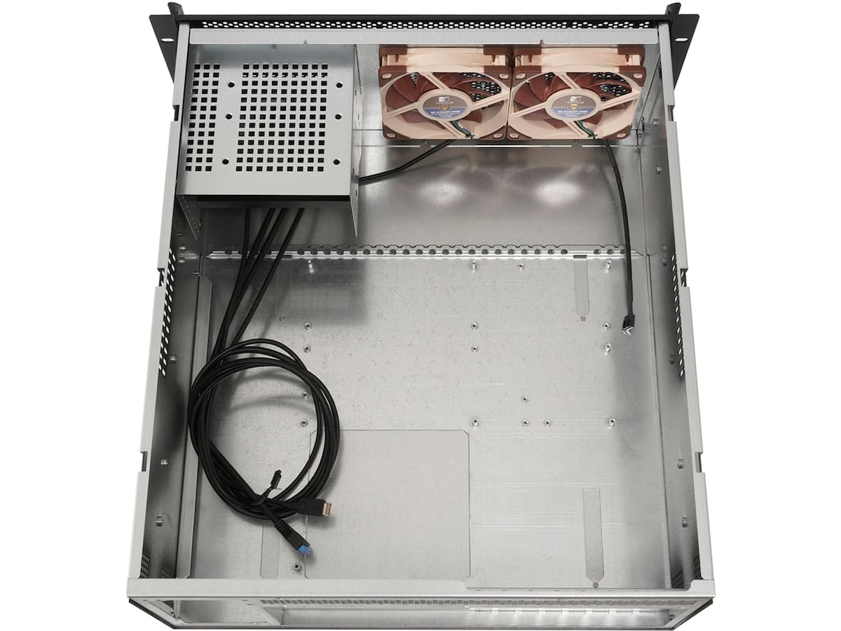 Sliger CX4200e 4U kabinet Rack