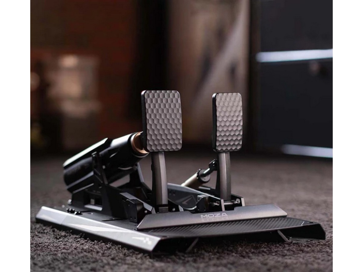 MOZA mBooster Active Pedal Set (med CRP2-gaspedal) Rat og pedaler