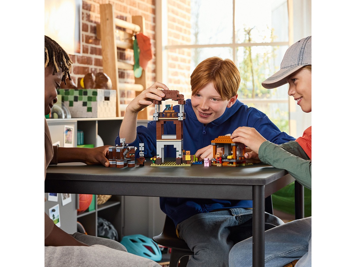 LEGO Minecraft plyndrervagttårn og vildtyr 21278 LEGO