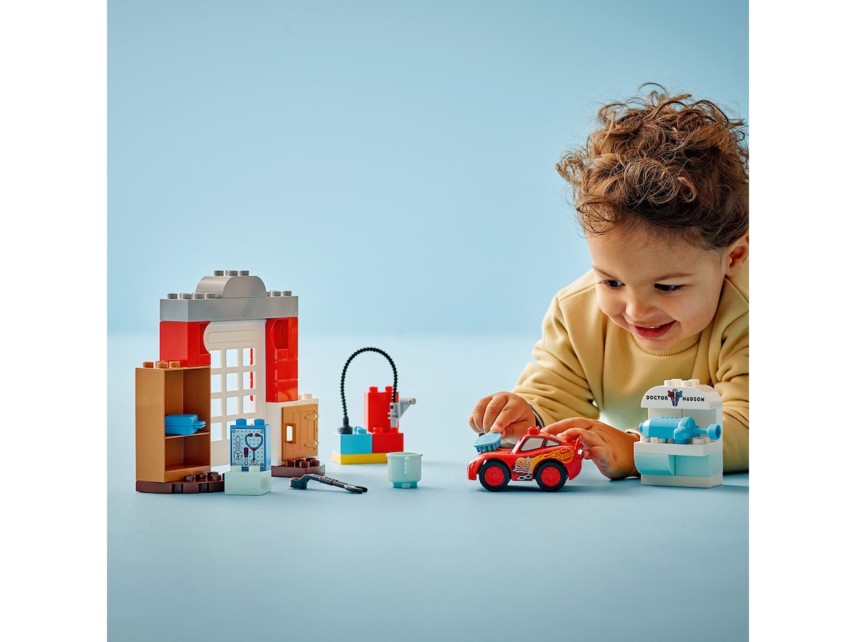 LEGO DUPLO Disney McQueens besøg i Docs garage 10456 LEGO