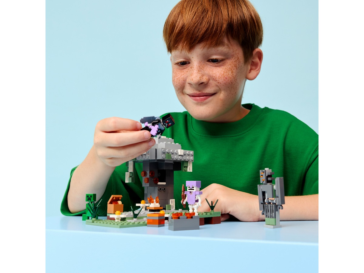 LEGO Minecraft den blege have 21586 LEGO