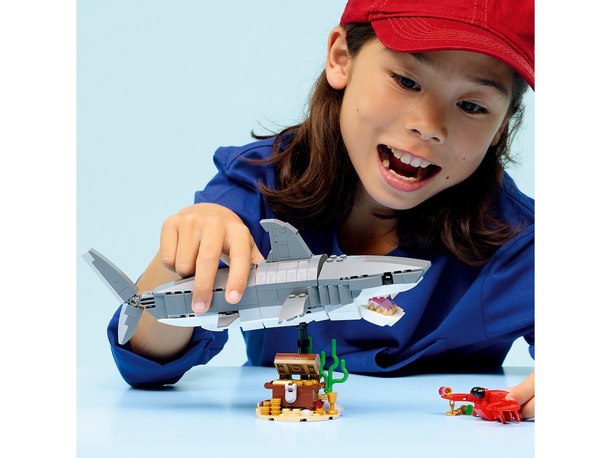 LEGO Creator vildsindet haj med skattekiste 31381 LEGO