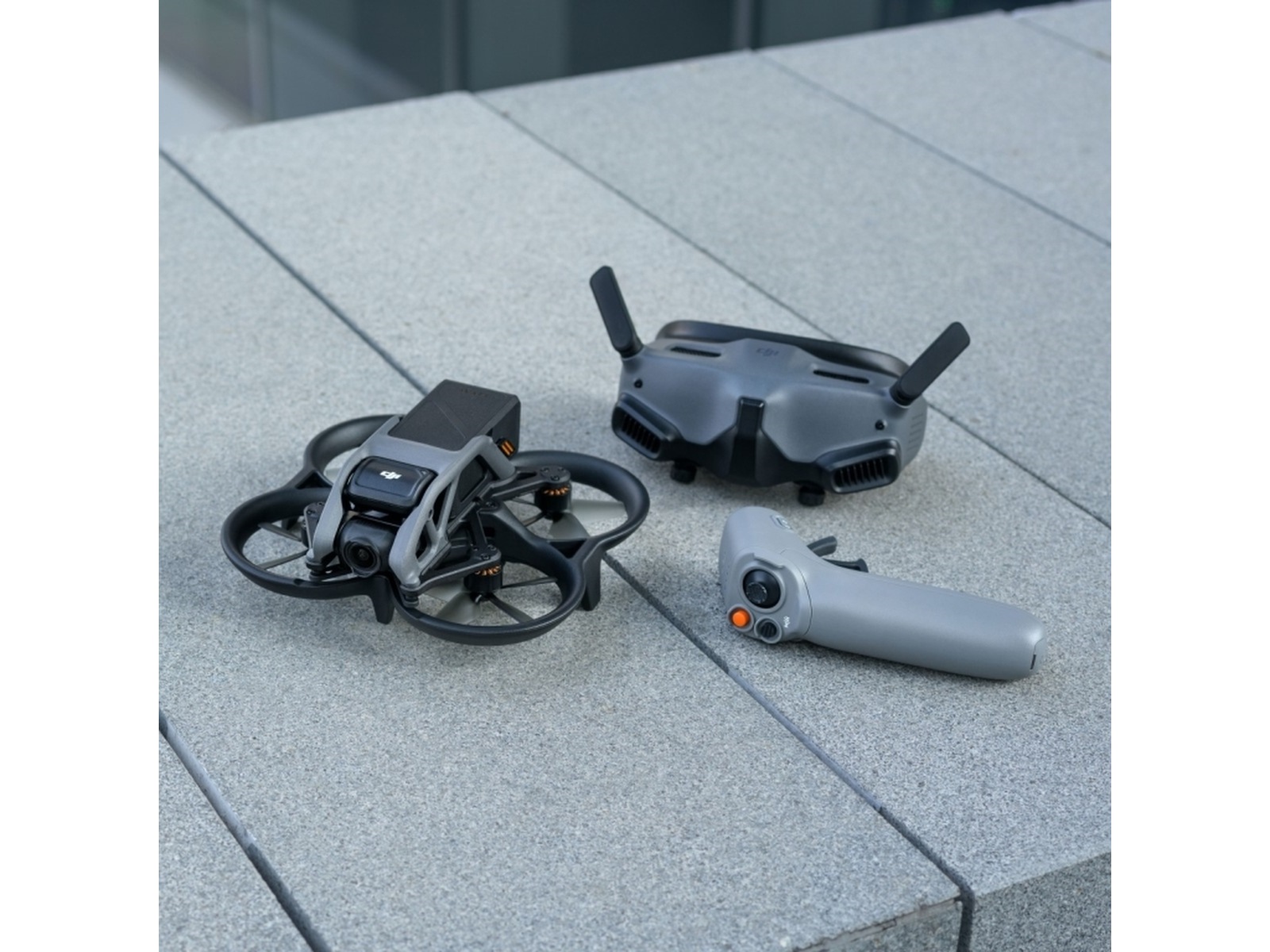 DJI Avata 2 Pro-View Combo Droner