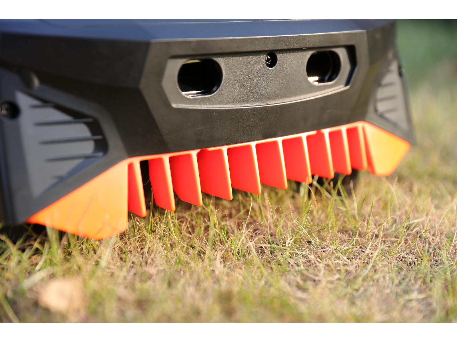 Yardforce MB500 Robotplæneklipper 500m² 2000mAh med garage Robotplæneklippere