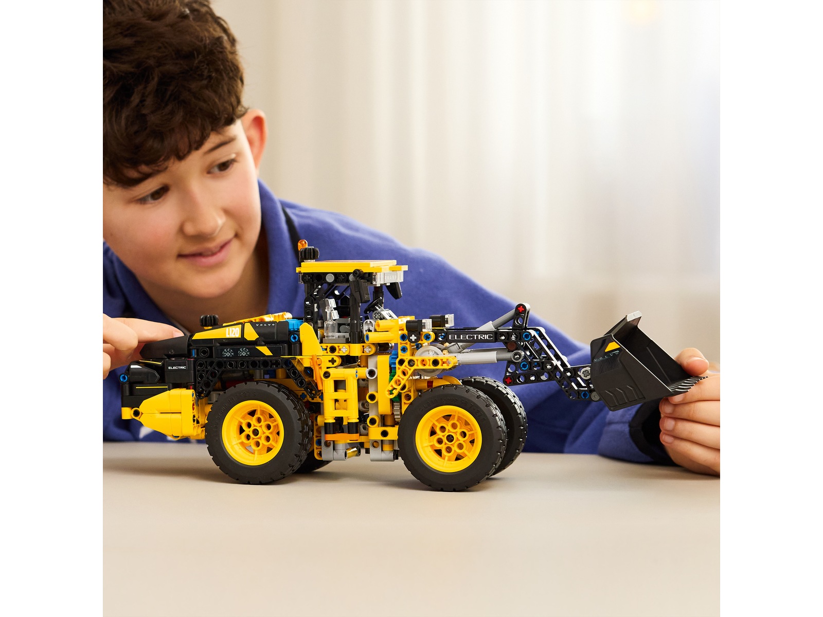 LEGO Technic Volvo L120 elektrisk hjullæsser 42209 LEGO