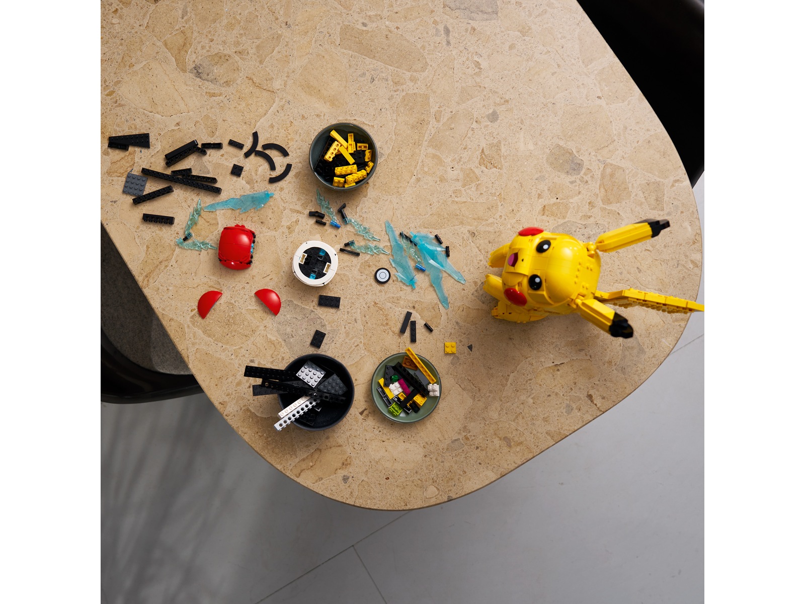 LEGO Pokémon Pikachu og Poké Ball 72152 LEGO