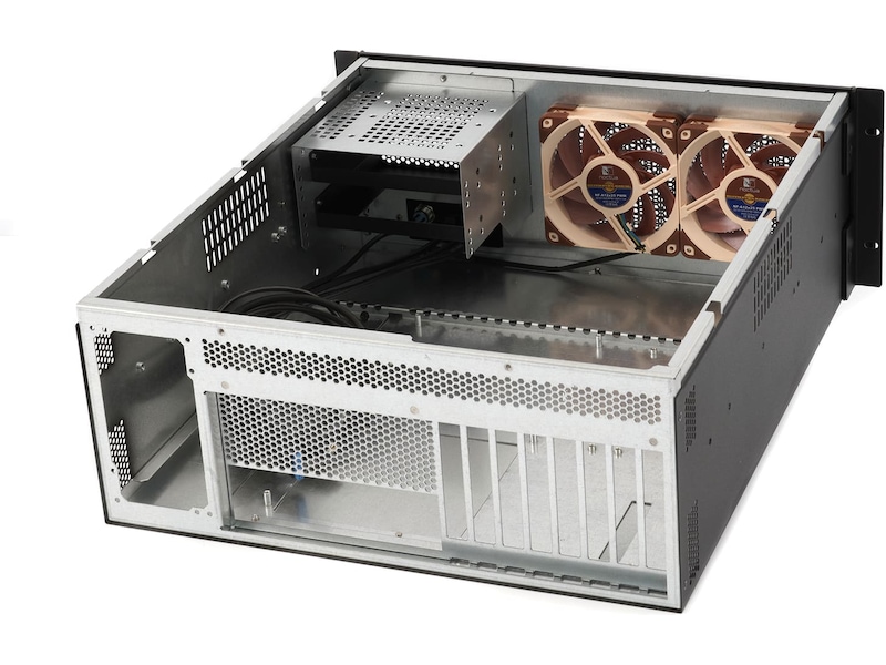 Sliger CX4200e 4U kabinet Rack