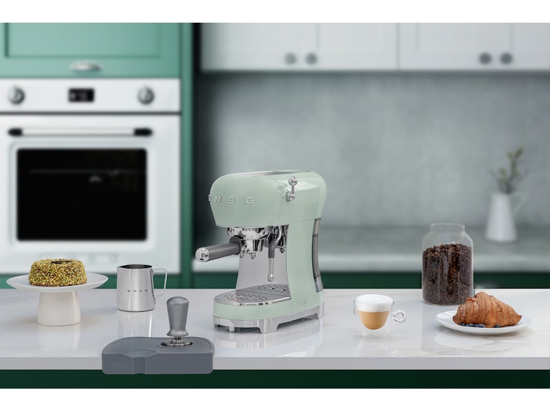 Smeg ECF02PGEU Manuel espressomaskine (pastelgrøn) Espressomaskiner