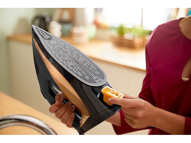 Philips 7000 Series DST7040/81 Dampstrygejern (sort/guld) Strygejern