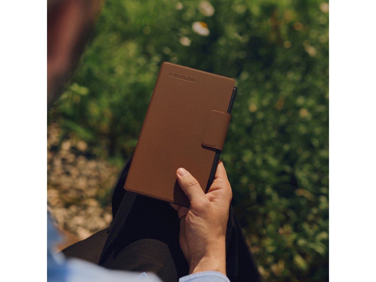 reMarkable Paper Pro Move Book Folio (brun) Tilbehør til digitale paper