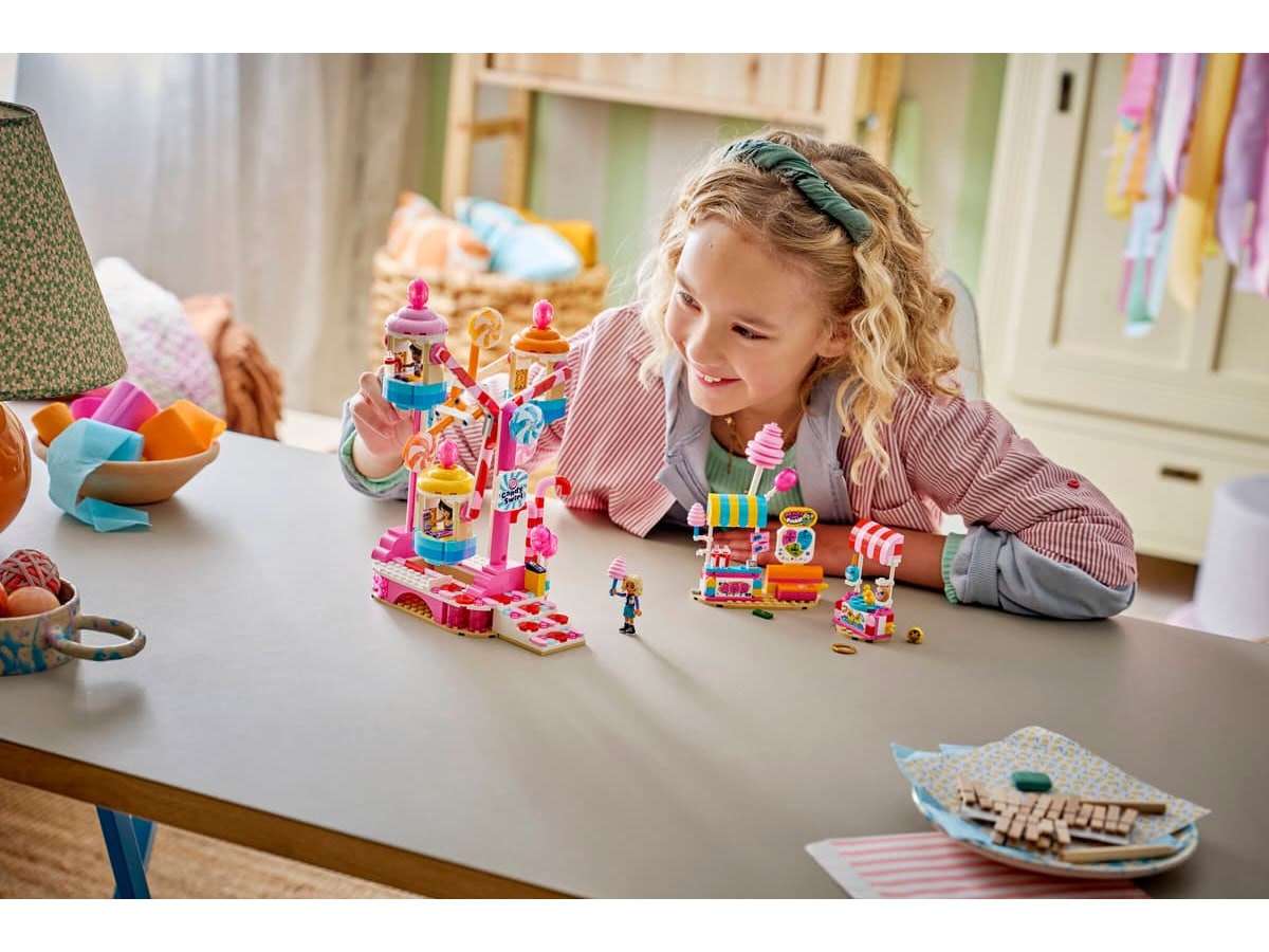 LEGO Friends Pariserhjul med slik- og cupcaketema 42700 LEGO