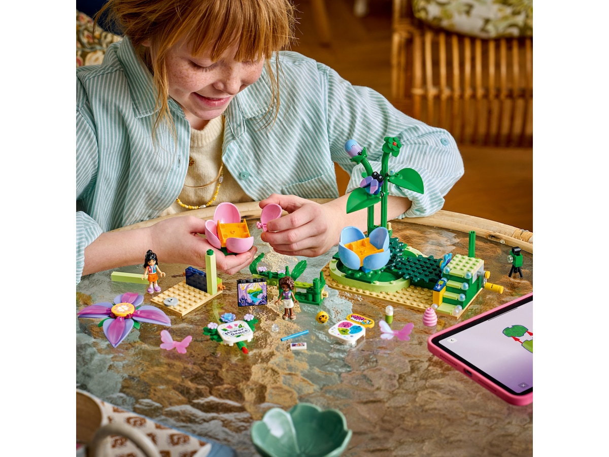 LEGO Friends Snurrende tekopkarussel med blomster-tema 42702 LEGO