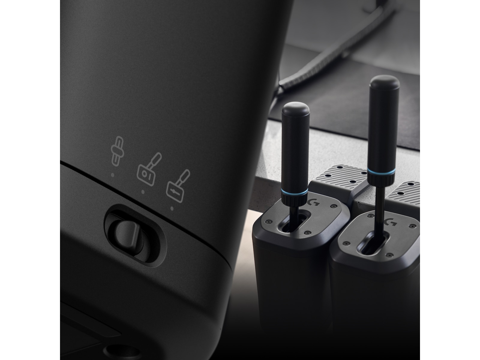 Logitech RS Shifter & Handbrake Rat og pedaler