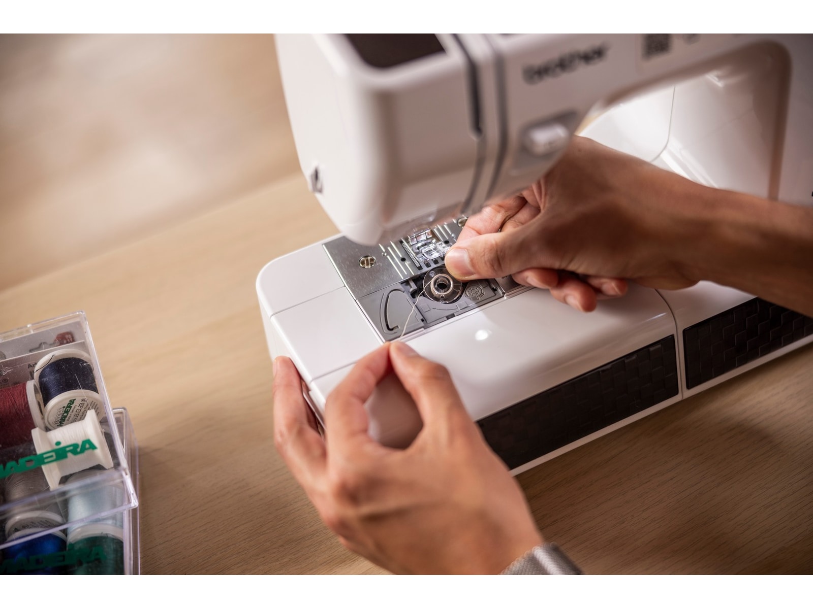 Brother HF27ZW1 Strong & Tough Symaskine Symaskiner