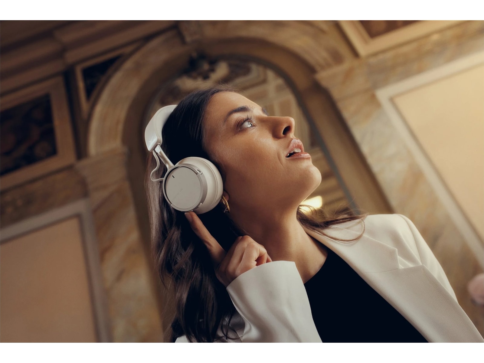 beyerdynamic Aventho 100 trådløse hovedtelefoner, On-Ear (cream) Høretelefoner