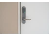 Yale Entrus smart dørlås (børstet stål) Elektroniske dørlåse