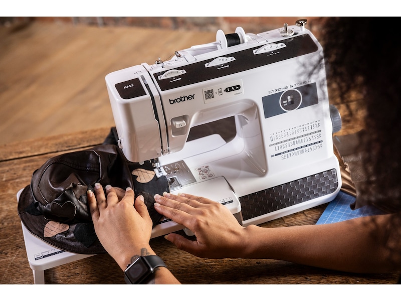 Brother HF53ZW1 Strong & Tough symaskine Symaskiner