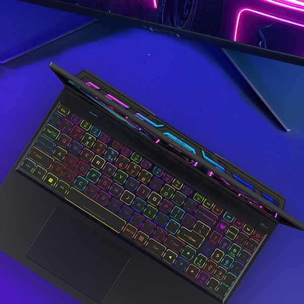 Acer Predator Helios 18 PH18-71 18" gaming laptop