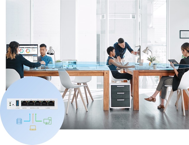 ASUS ExpertWiFi EBG15 router ASUS ExpertWiFi EBG15 router